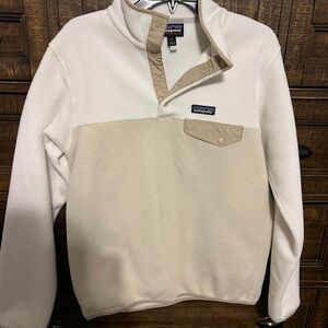 Patagonia White and Tan Snap-T Fleece